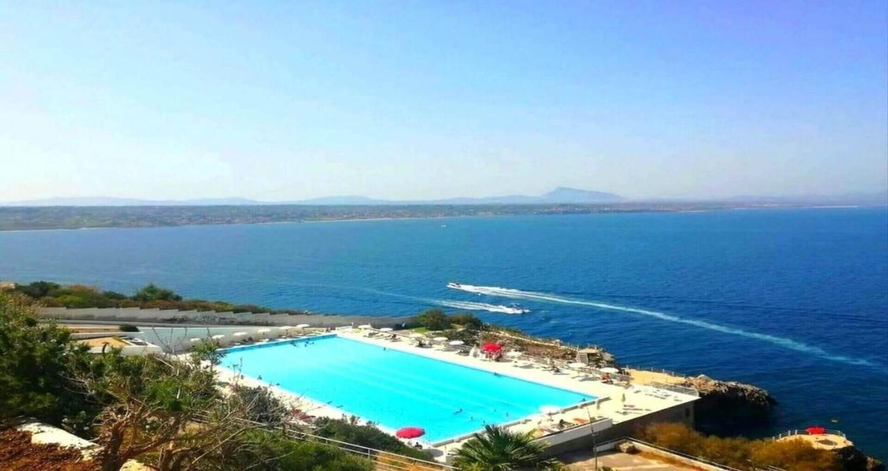 Perla Del Golfo Resort Теразини Екстериор снимка