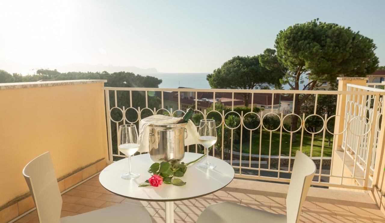 Perla Del Golfo Resort Теразини Екстериор снимка