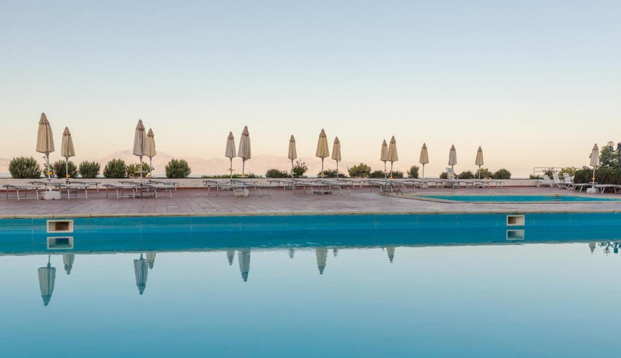 Perla Del Golfo Resort Теразини Екстериор снимка